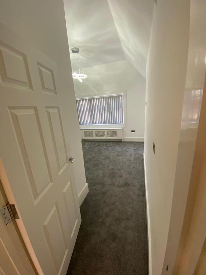 Penthouse Apt8 Apartment Wolverhampton Luaran gambar
