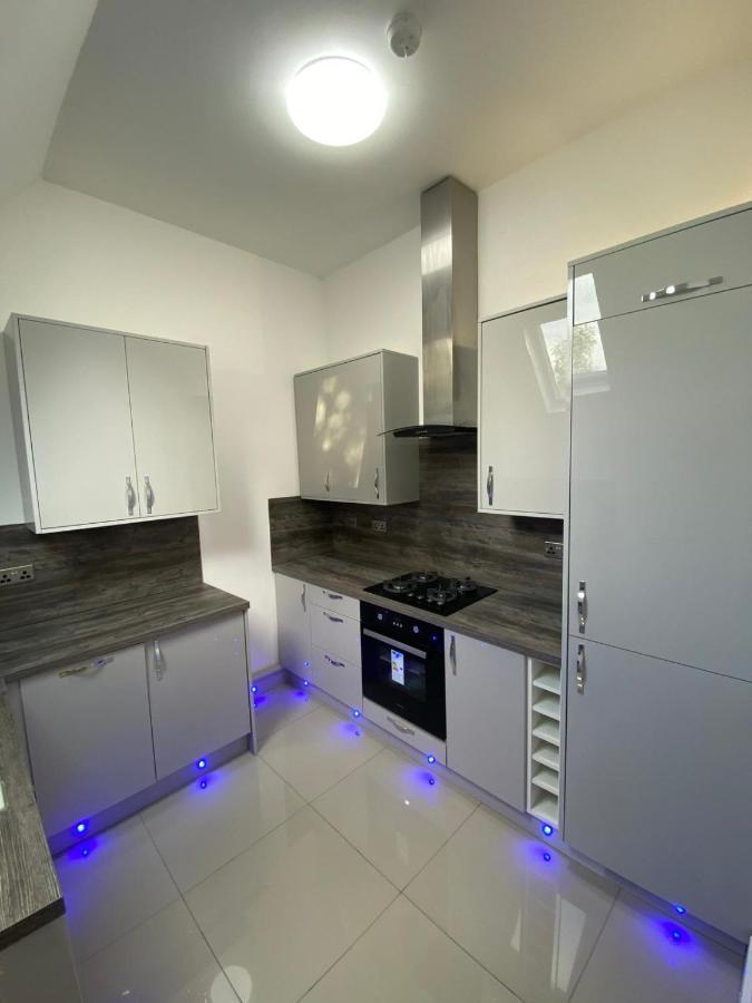 Penthouse Apt8 Apartment Wolverhampton Luaran gambar