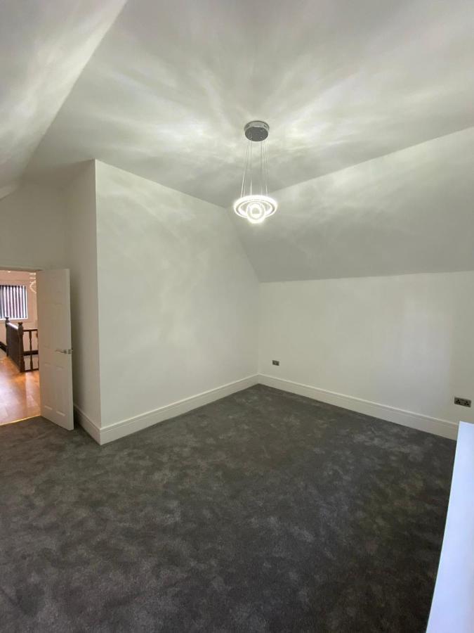 Penthouse Apt8 Apartment Wolverhampton Luaran gambar