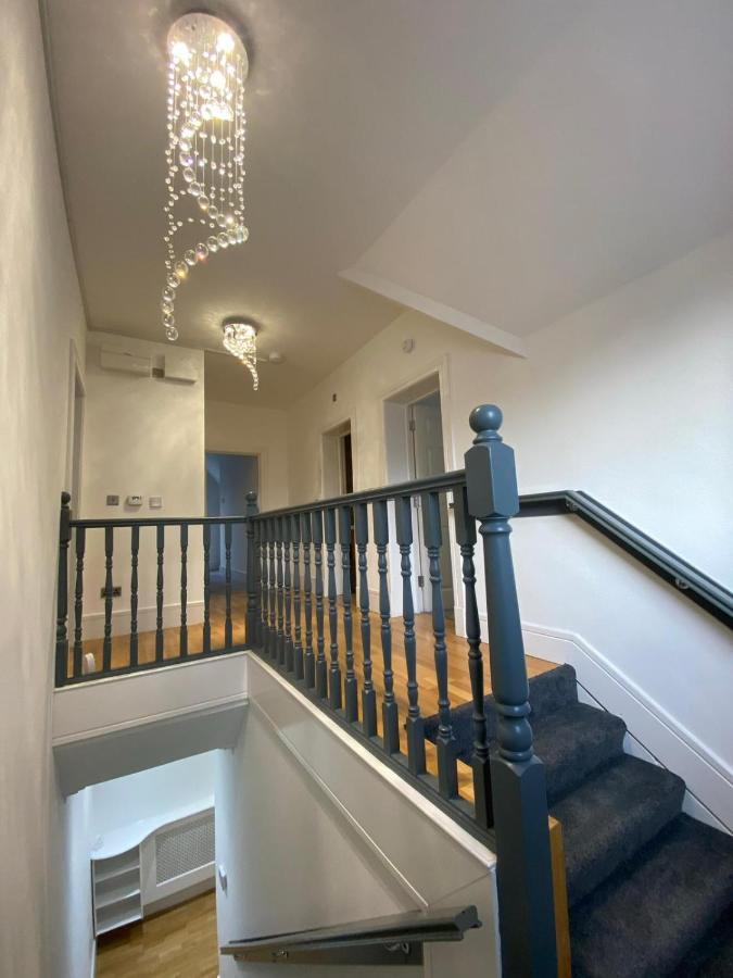 Penthouse Apt8 Apartment Wolverhampton Luaran gambar
