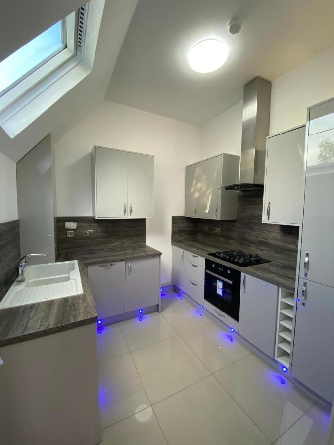 Penthouse Apt8 Apartment Wolverhampton Luaran gambar